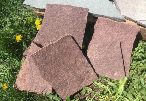 Плитняк лемезит бордовый для цоколя 1,5-2 см купить в Бронницах