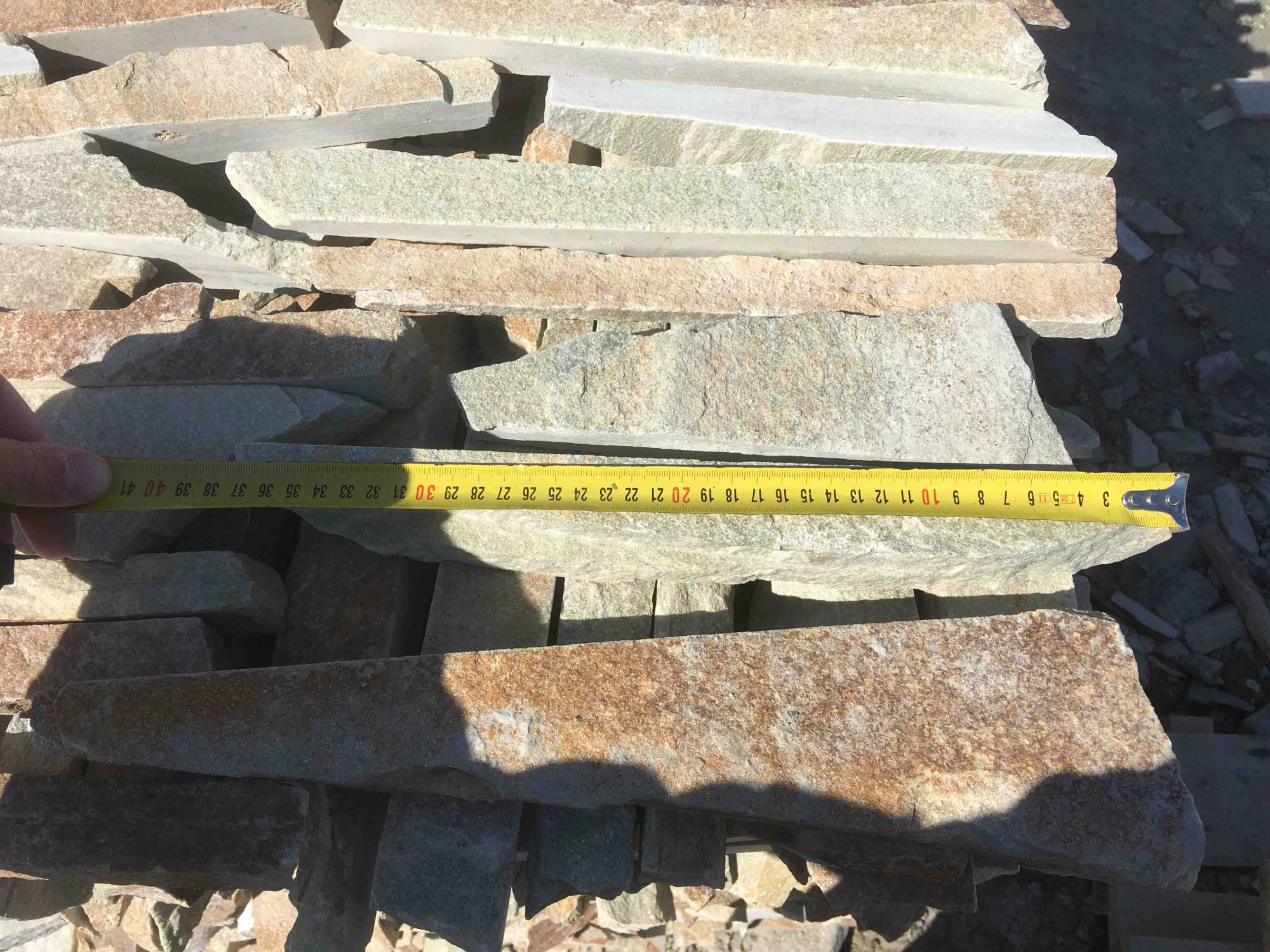 Горбушка златолит золотистый для облицовки купить в Бронницах