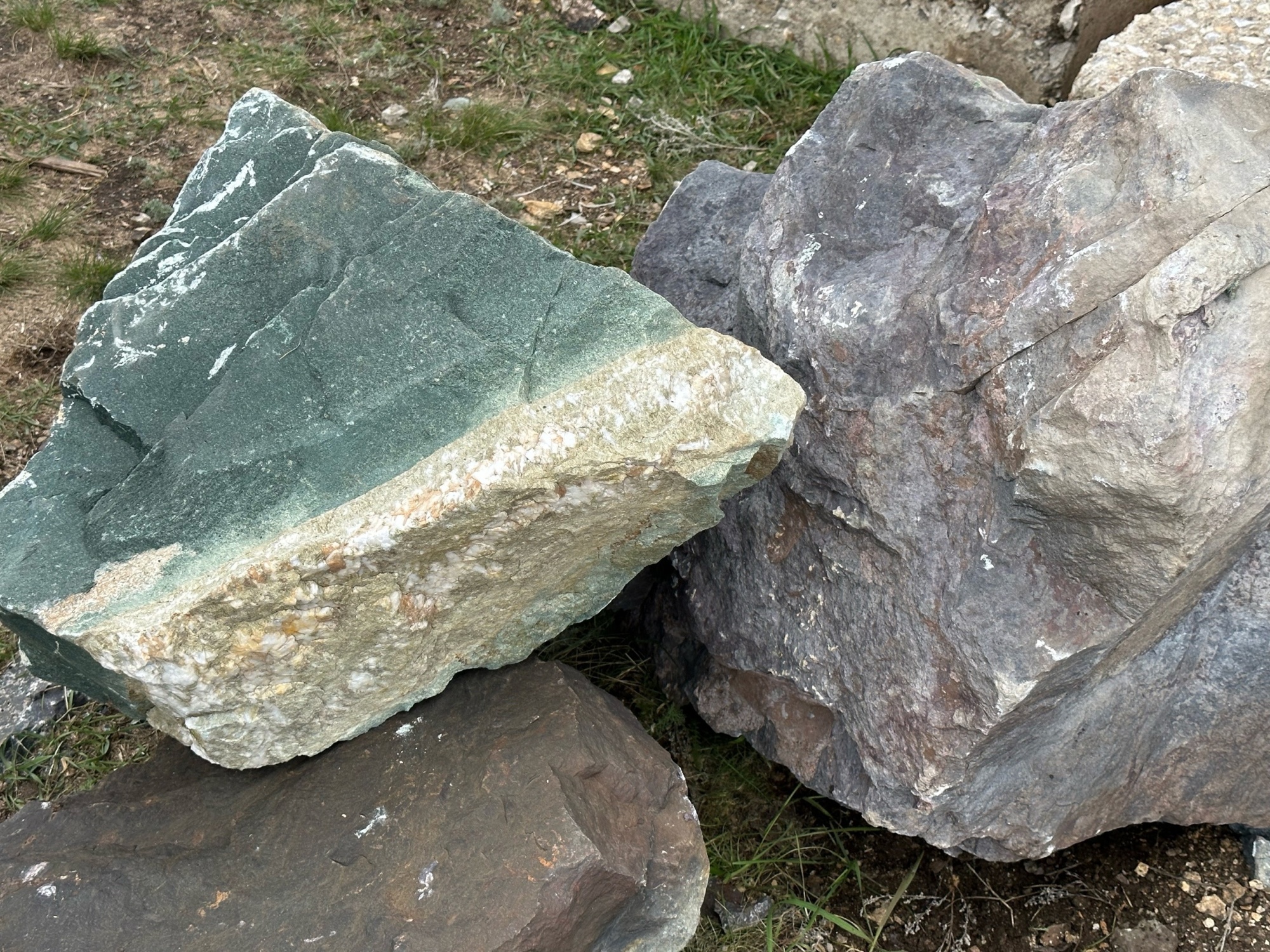 Камни для ландшафтного дизайна зелёные 10-60 килограмм купить в Бронницах