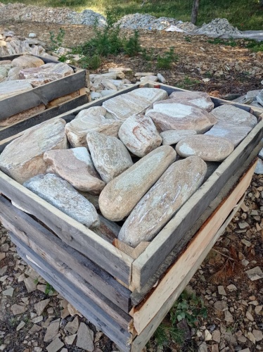 Златолит жёлтый, жёлто-зелёный глыбки и валуны для ланшафтного дизайна купить в Бронницах