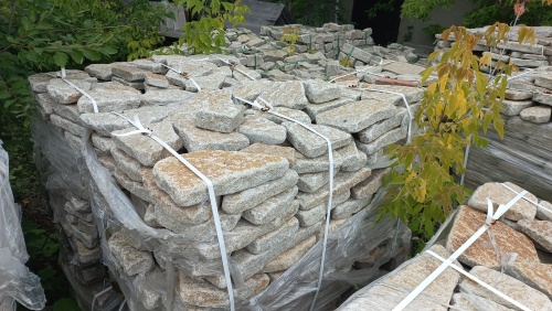 Гранитный плитняк галтованный для парковки купить в Бронницах