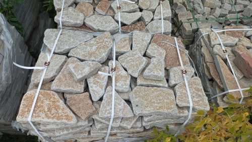 Гранитный плитняк галтованный для парковки купить в Бронницах