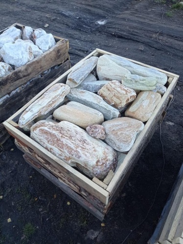 Златолит жёлтый, жёлто-зелёный глыбки и валуны для ланшафтного дизайна купить в Бронницах