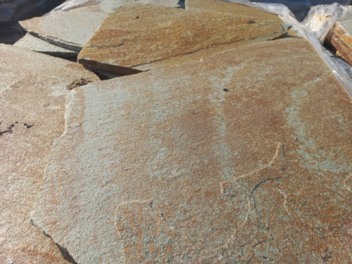 златолит золотисто-фисташковый