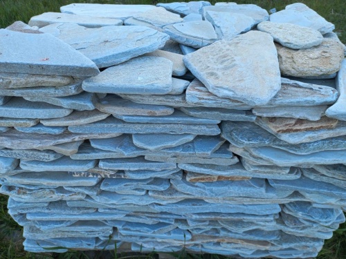 Плитняк златолит зелёный галтованный для цоколя купить в Бронницах