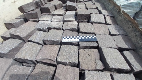 Лемезит колотая брусчатка 10 * 10 см. для парковки купить в Бронницах